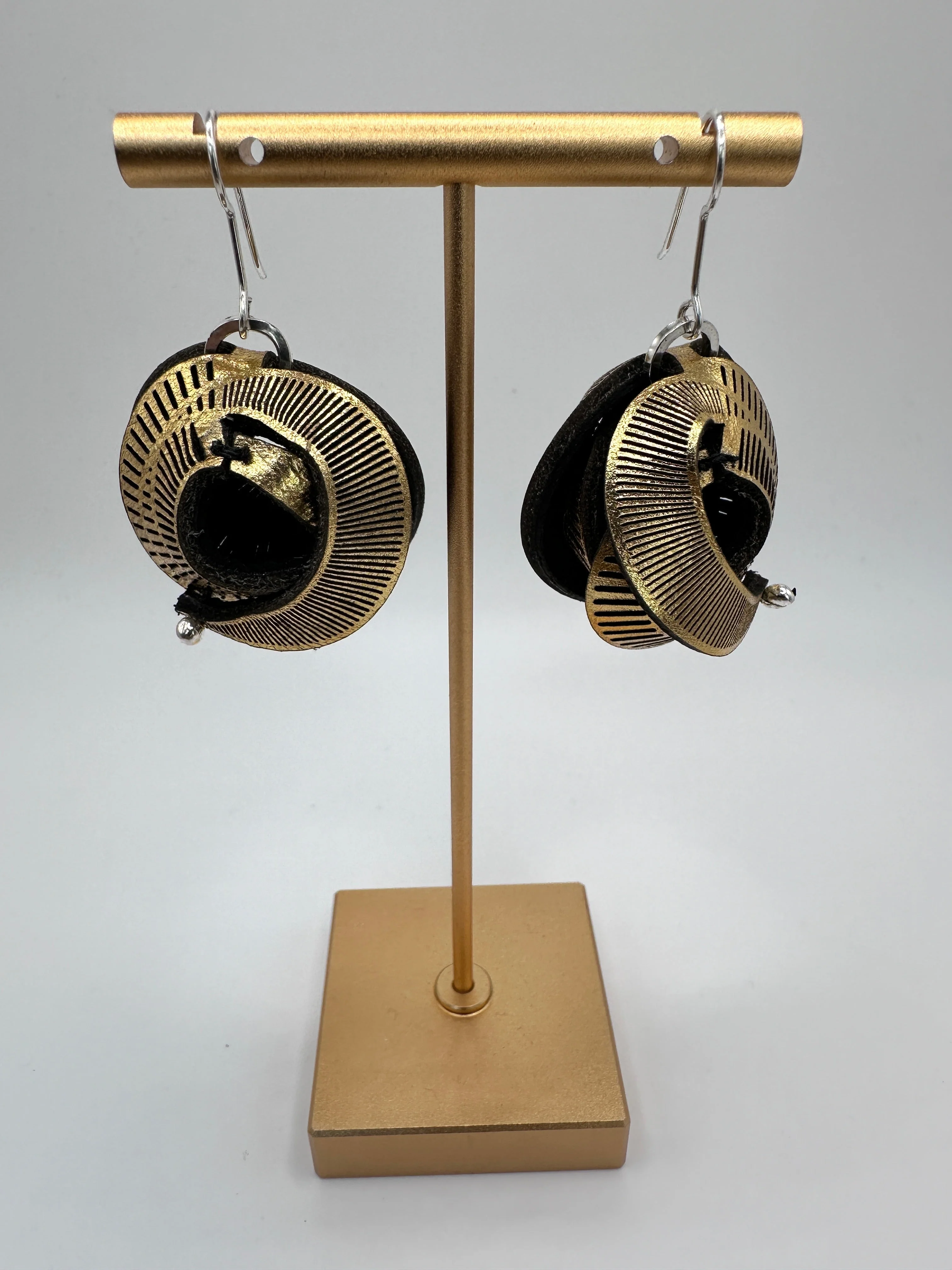 Oropopo Cave Loop Earrings - Image 3